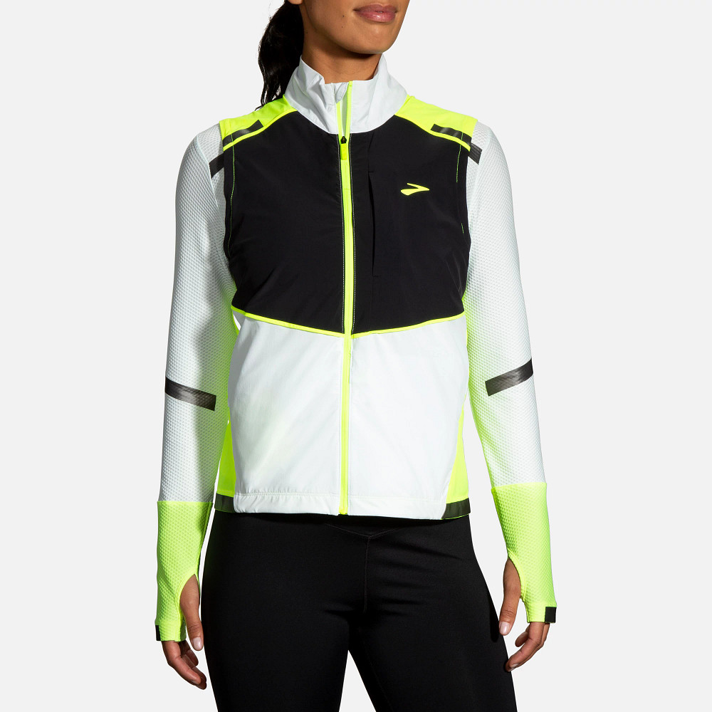 Womens Brooks Carbonite Vests Jackets