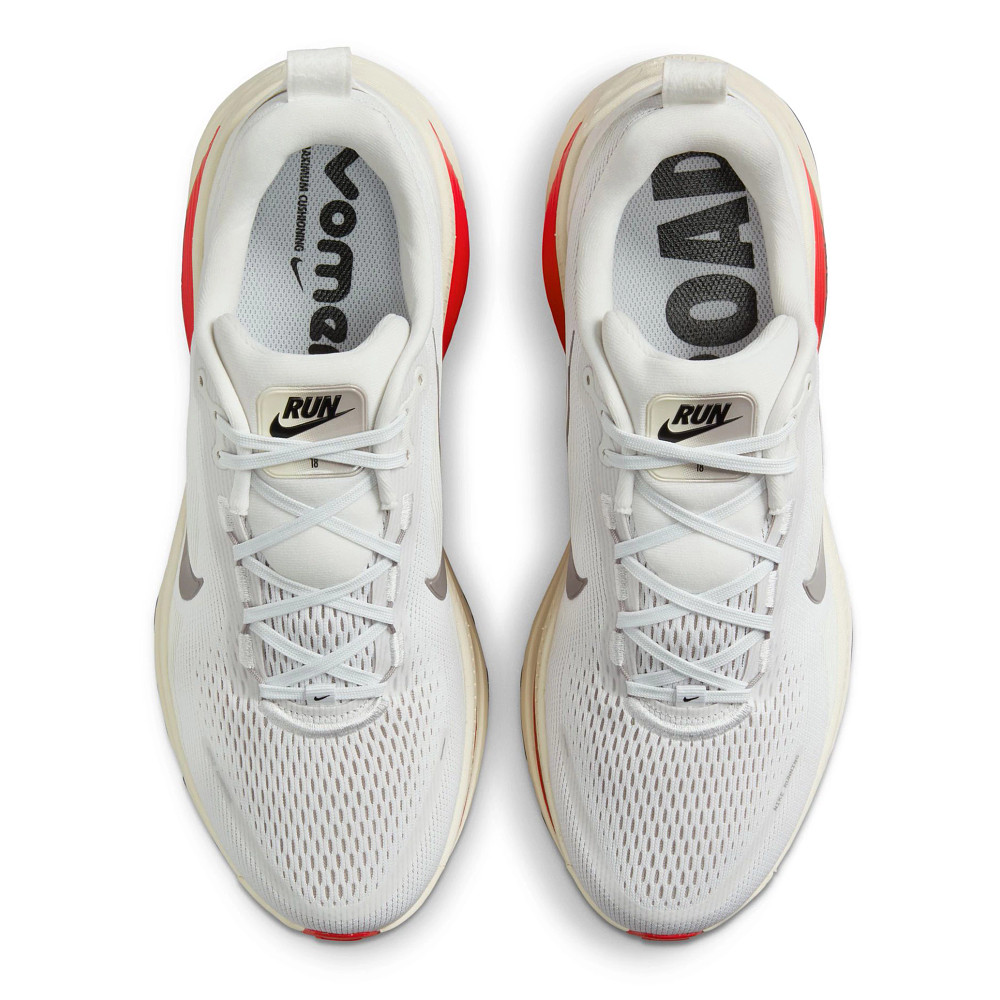 Mens Nike Vomero 18 Running Shoe