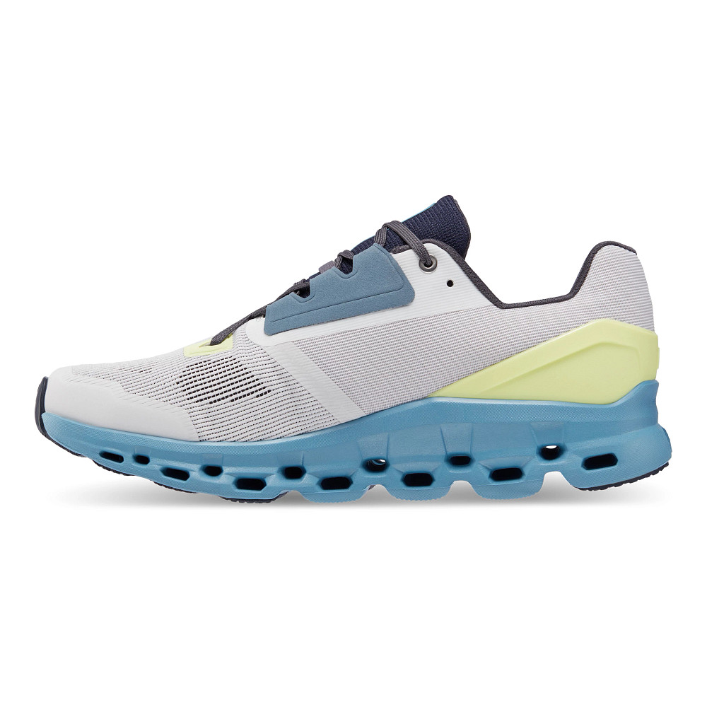 Mens On Cloudstratus Running Shoe