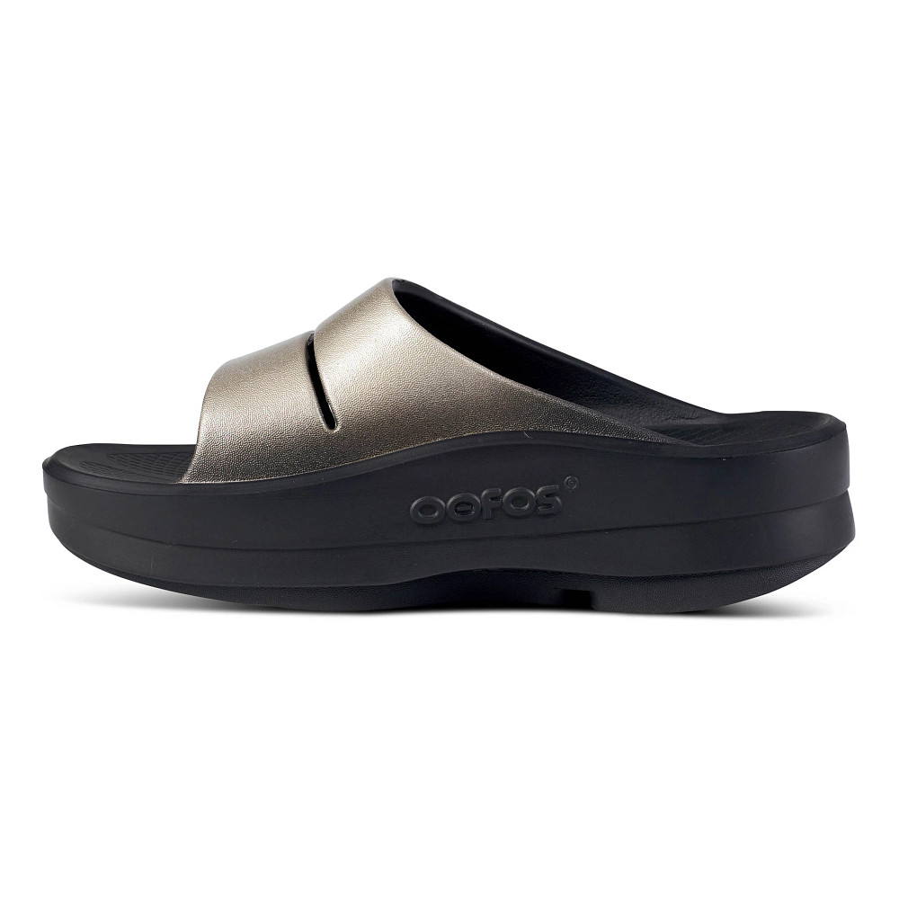 Womens OOFOS OOmega Ooahh Luxe Sandals Shoe