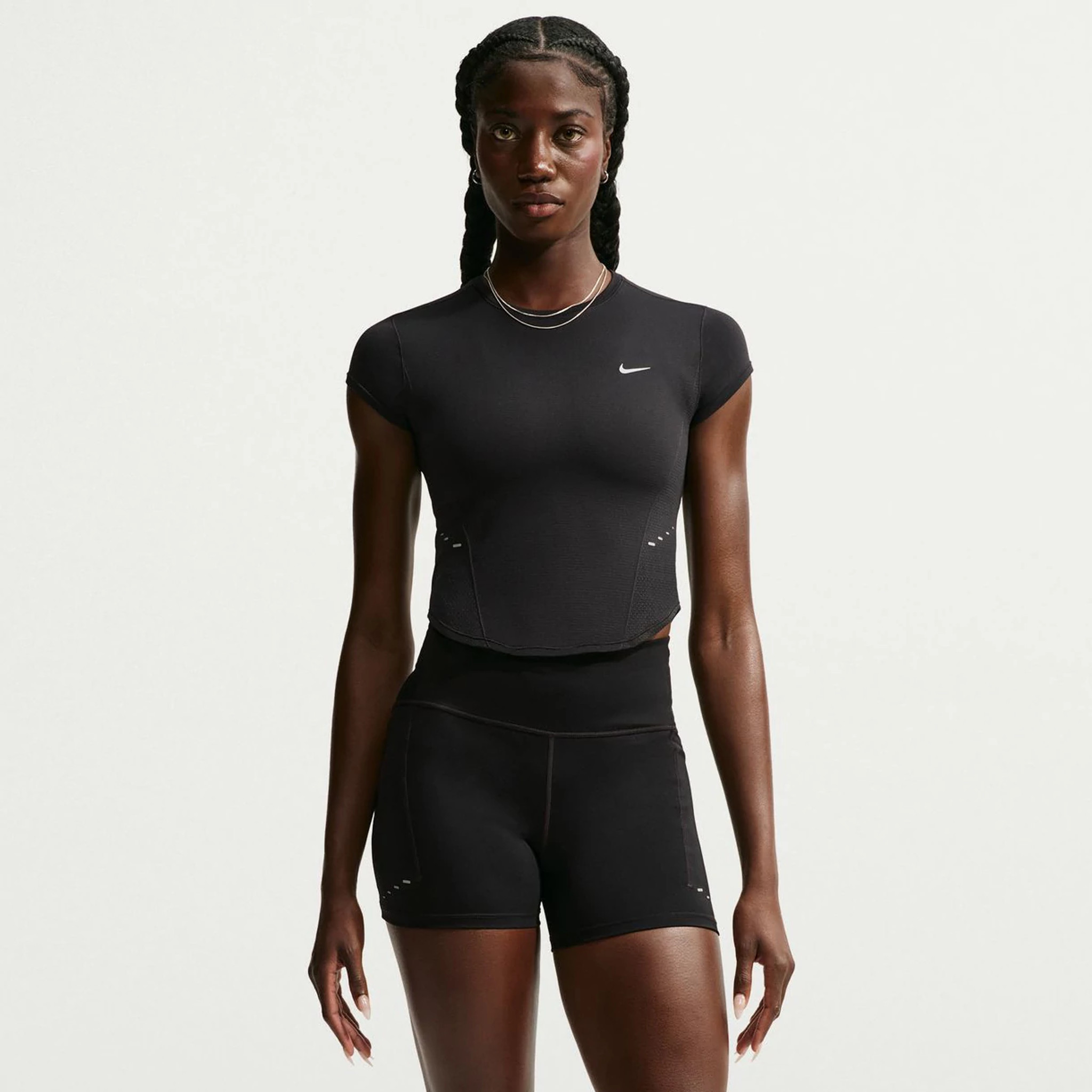 Women's Nike Swift Seamless Short Sleeve Top - Black, Size: L | Apparel - Road Runner Sports