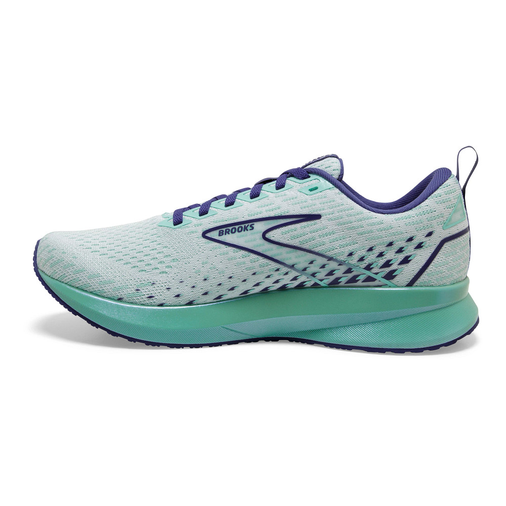 Brooks on sale dna womens