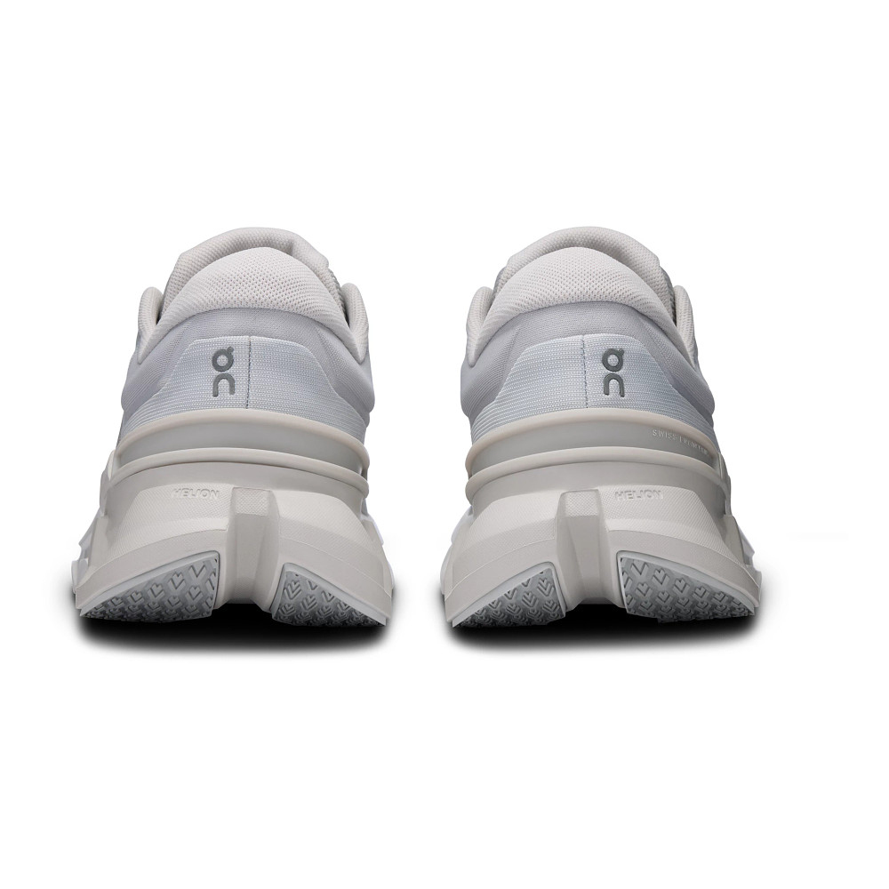 靴 cloudflyer5 Amazon.com | On Running Cloudflyer 5 Men's Impact-Absorbing