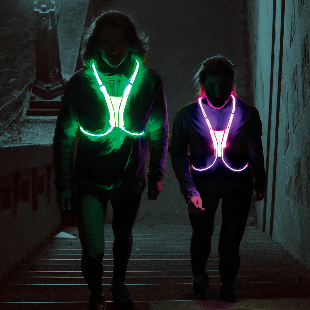 Light hot sale reflective vest