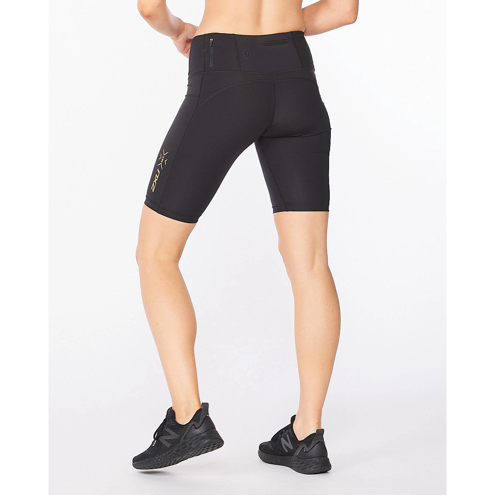 2XU Light Speed Mid-Rise Compression Unlined Shorts