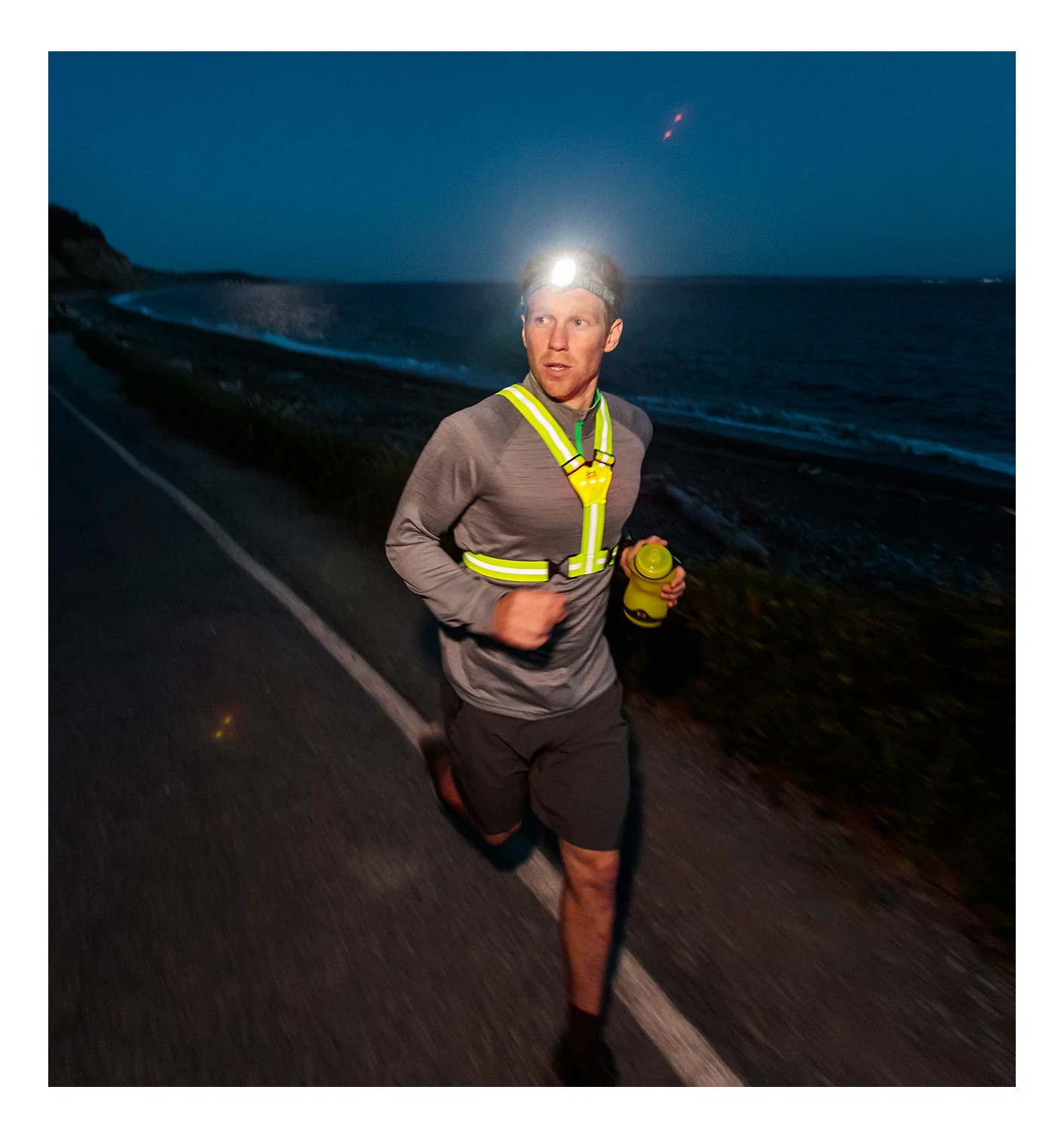 Amphipod Xinglet Strobe Plus Vest