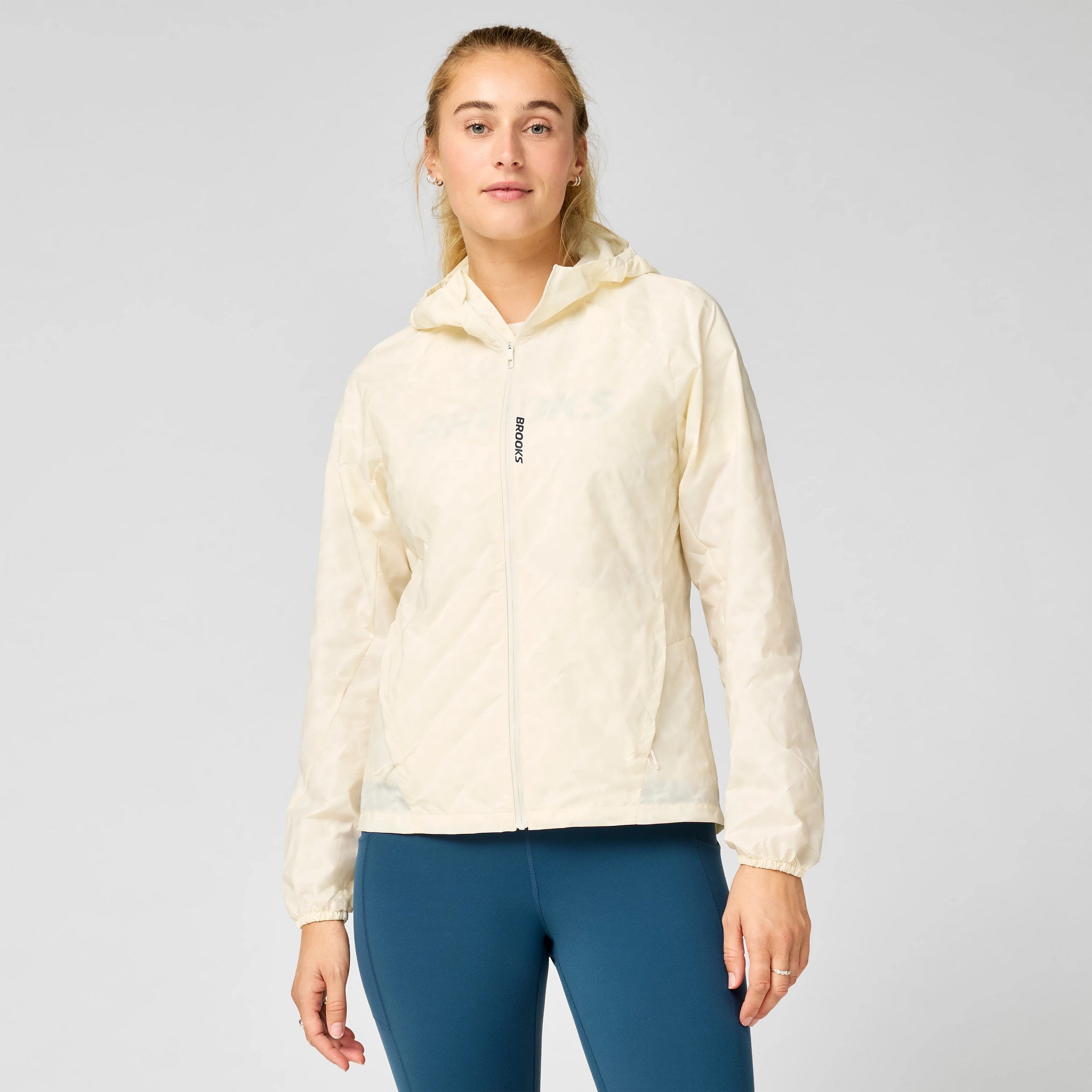 Women's Brooks Canopy Reflective Jacket - Reflective Bone, Size: L | Apparel - Road Runner Sports