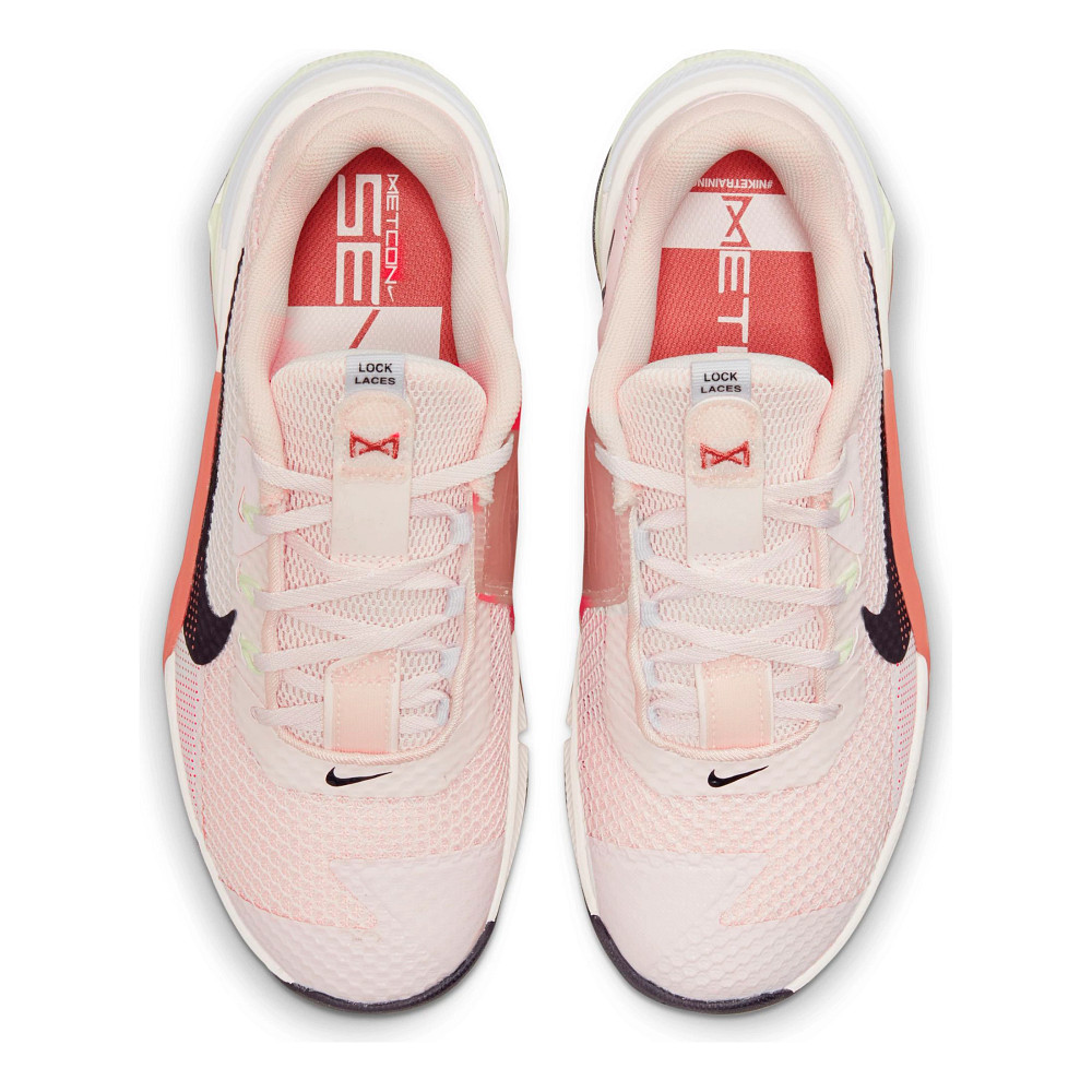 Nike metcon white and on sale pink