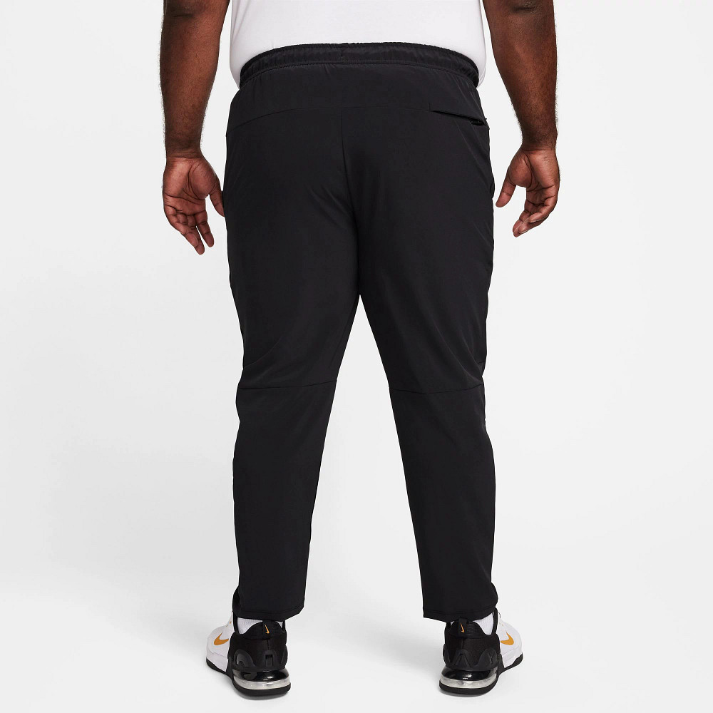 NIKE DRY-FITパンツ　SLIM-FIT Mens NIke Dri-FIT Straight Leg Versatile Pants
