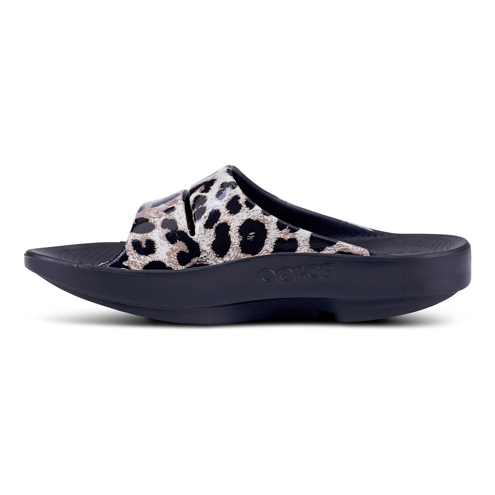 OOFOS Cheetah/Leopard Print Limited Edition OOlala Sandals