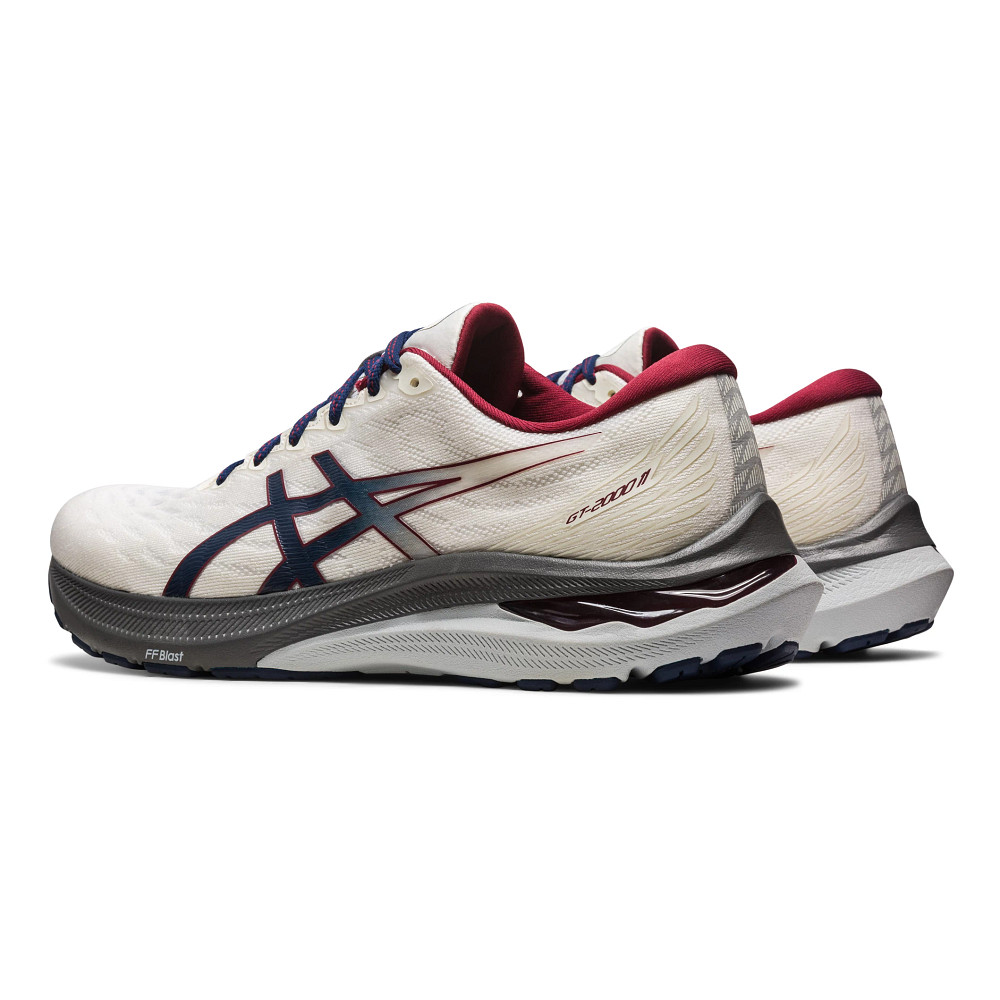 Asics gt 2000 shop 7 vs nimbus 21