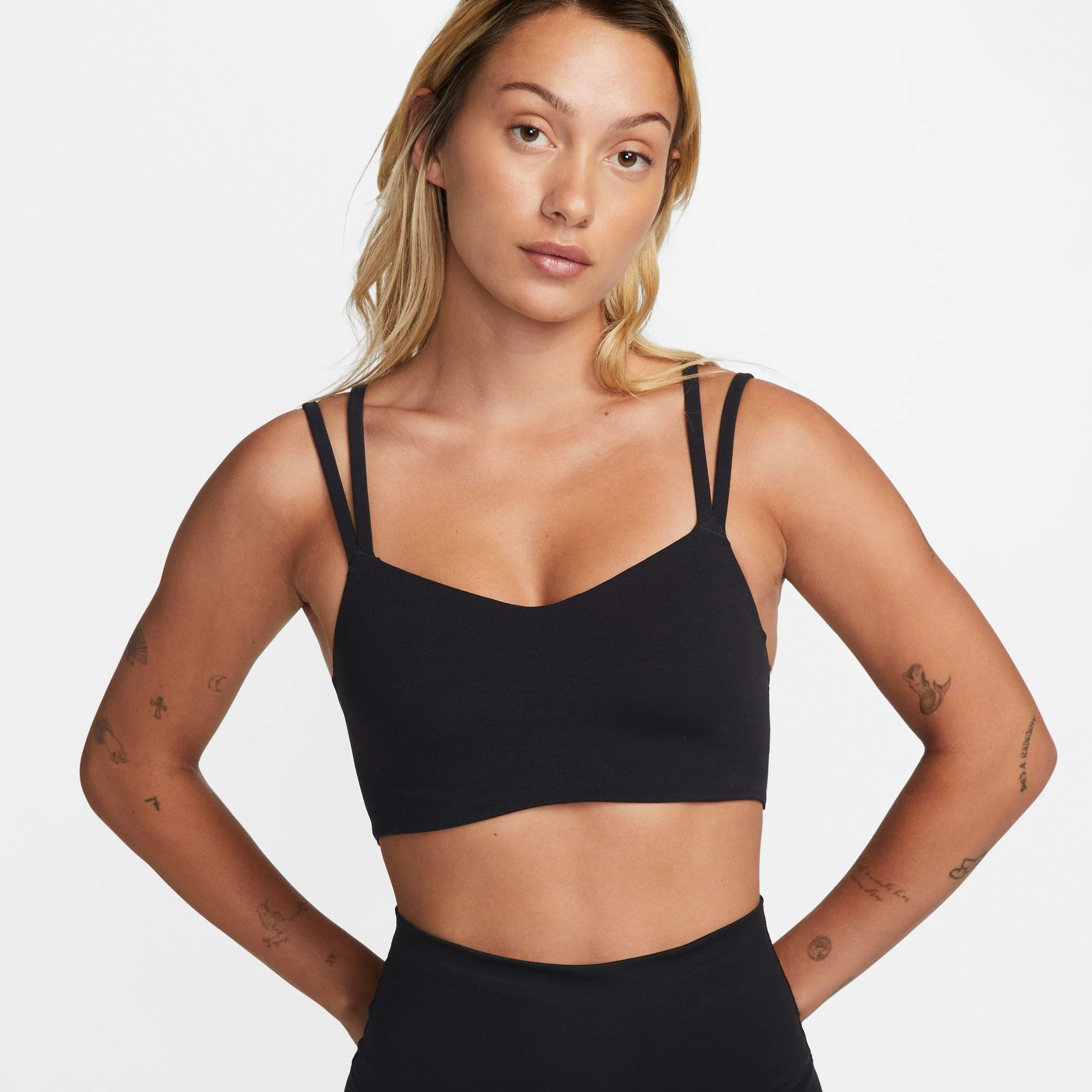 AD  Nike Alate Sports Bra Review + Styling 