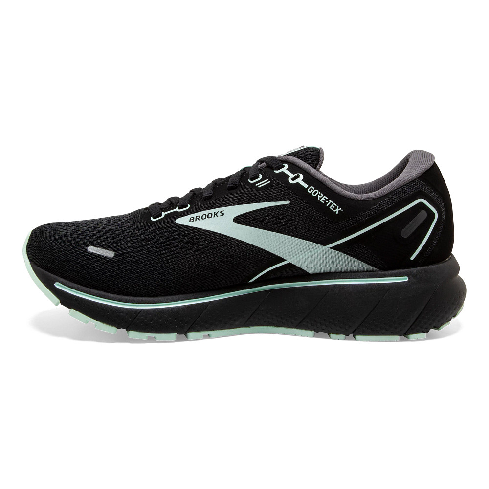 Brooks running hot sale shoes outlet