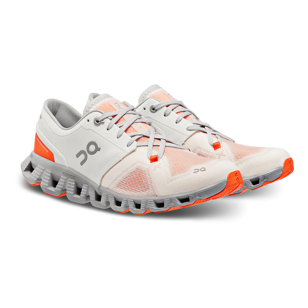 Women's On Running Cloudstratus 3 pearl/ivory running shoes 