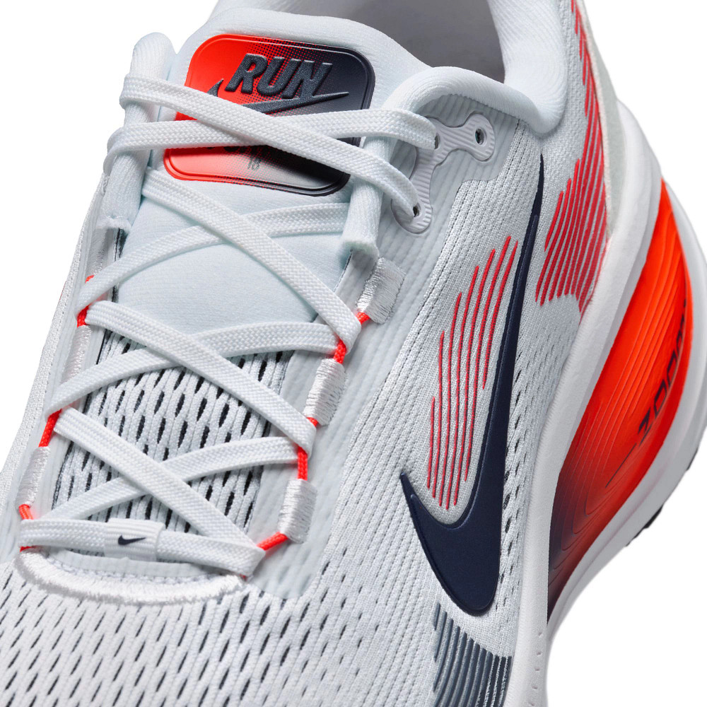 Mens Nike Vomero 18 Running Shoe