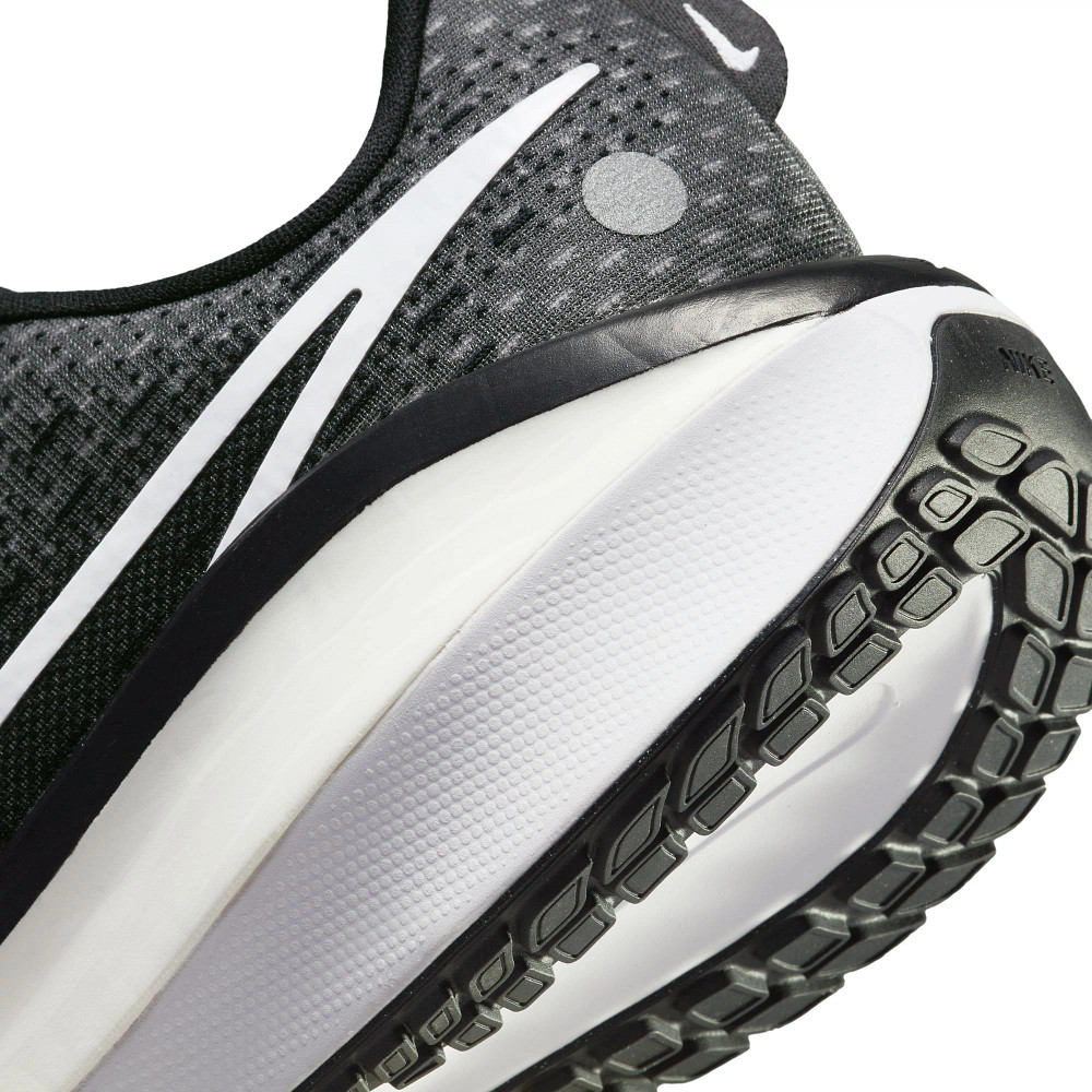 Mens Nike Vomero 17 Running Shoe