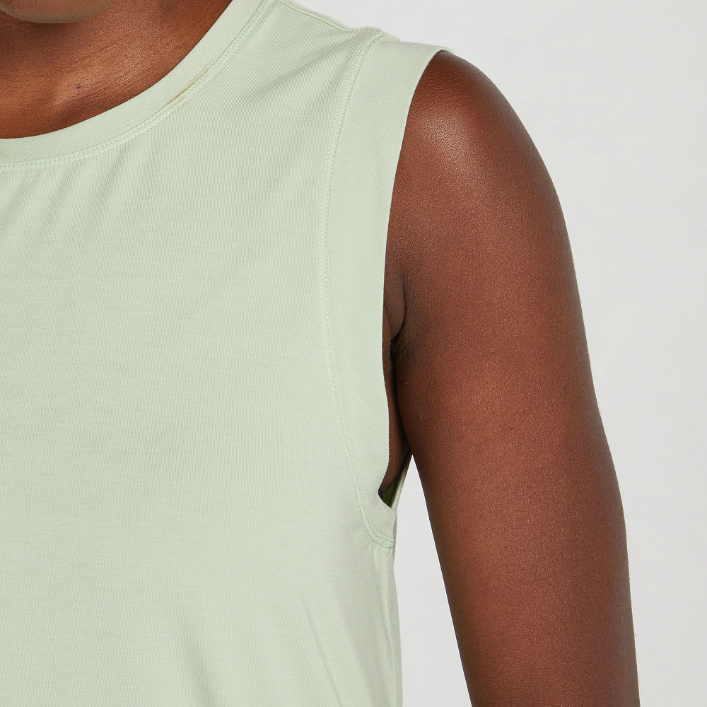 Womens Korsa Haste Sleeveless Tanks Technical Tops